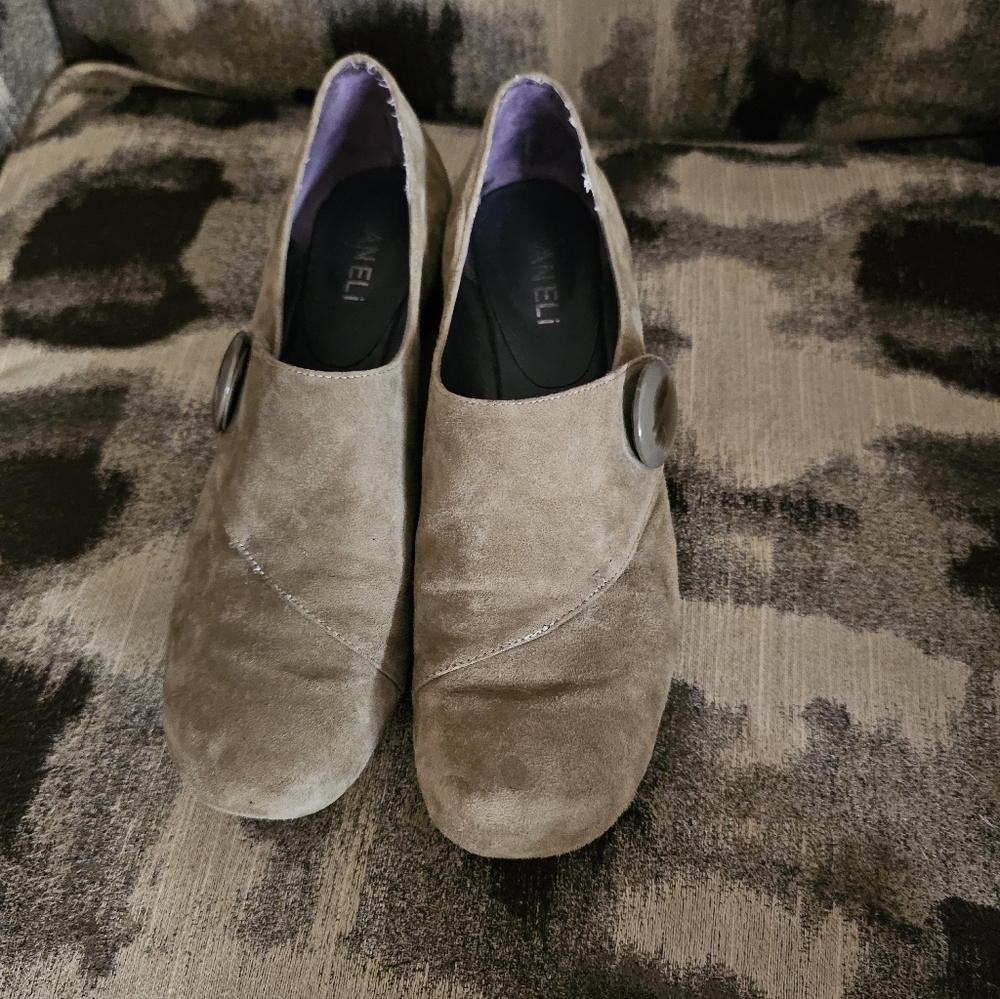 Vaneli Maxi Eprint Taupe Suede Slip-On Shoes with Button Detail